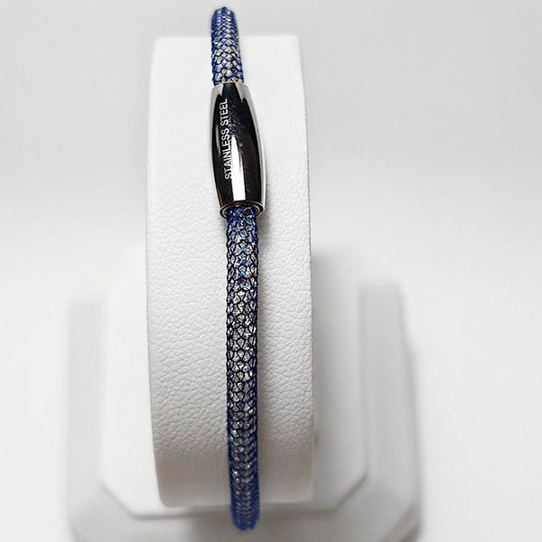952 Sterling Silver 20.39 Grams Blue Plated Length 7.5 Inch. Steel Mesh Bracelet: Product ID: 808500191 Product Type: 925 Sterling Silver Fine Jewelry Jewelry Weight: 20.39 Grams. Gemstones Color: Blue Metal: Solid Silver 92.5%. Gemstone Detail: At Your Service: At Treasure of Gems