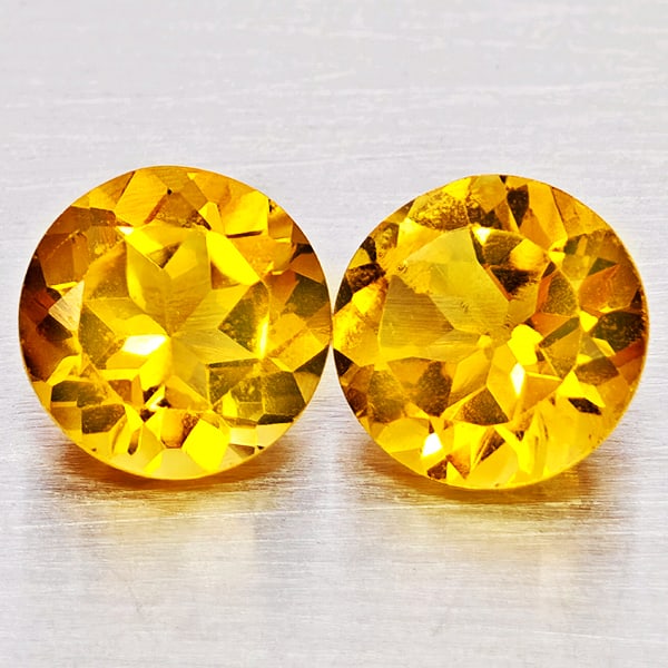 Natural Yellow Citrine Gemstons 2.44 Ct. 2 Pcs. Round Shape 7.2 Mm.: Product ID: 801815357 Product Name: Natural Citrine Weight: 2.44 CT. Size: 7.2 x 7.2 x 4.2 MM. Shape: Round Shape Color: Yellow Clarity:VSI - SI1 Luster: Good Gems Origin: Brazil Treatment: Unheated C