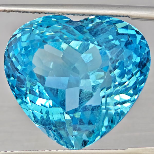 Natural Baby Blue Color Topaz Gemstones 28.70 Ct. Heart Shape 18.5 x 16.8 Mm.: Product ID: 807168493 Product Name: Natural Blue Topaz Weight: 28.70 CT. Size: 18.5 x 16.8 x 13 MM. Shape: Heart Shape Color: Baby Blue Color Clarity:VVS - VSI Luster: Very Good Gems Origin: Brazil Tr
