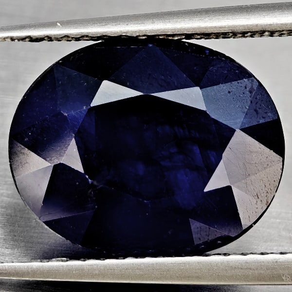 Natural Blue Sapphrie Gemstones 7.71 Ct. Oval Shape 12.5 x 10.1 Mm.: Product ID: 806012220 Product Name: Natural Blue Sapphire Weight: 7.71 CT. Size: 12.5 x 10.1 x 6.5 MM. Shape: Oval Color: Blue Clarity:SI1 Luster: Good Gems Origin: Madagascar Treatment: Heated (Lead-