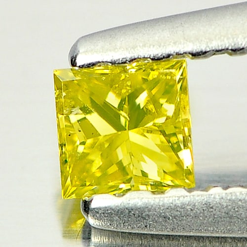 Natural Yellow Loose Diamond 0.14 Ct. Square Princess Cut 2.9 x 2.9 Mm.: Product ID: 802104081 Product Name: Natural Enhanced Diamond Weight: 0.14 CT. Size: 2.9 x 2.9 x 2 MM. Shape: Square Princess Cut Color: Yellow Clarity:SI1 Luster: Good Gems Origin: Belgium Treatment: 
