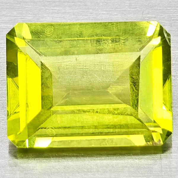 Natural Green Peridot Gemstones 1.50 Ct. Octagon Shape 7.9 x 6 Mm.: Product ID: 805317165 Product Name: Natural Peridot Weight: 1.50 CT. Size: 7.9 x 6 x 3.3 MM. Shape: Octagon Color: Green Clarity:SI1 Luster: Good Gems Origin: Pakistan Treatment: Unheated Crystal Stru
