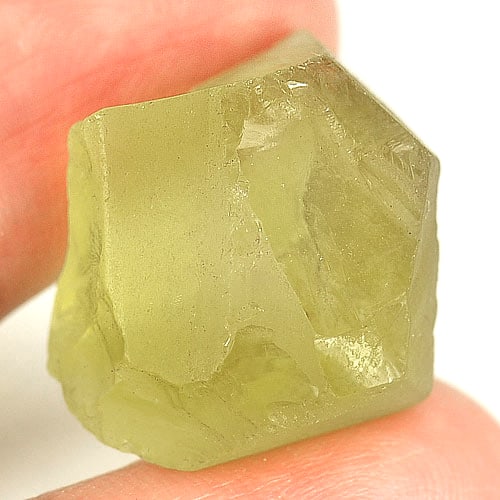 Natural Yellow Quartz Gemstones 31.33 Ct. Rough Size 19 x 15.8 Mm.: Product ID: 805523944 Product Name: Natural Rough Weight: 31.33 CT. Size: 19 x 15.8 x 13.6 MM. Shape: Rough Color: Yellow Clarity:Semi - Transparent Luster: Good Gems Origin: Brazil Treatment: Unheate
