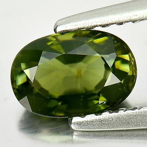 Natural Green Tourmaline Gemstones 0.83 Ct. Oval Shape 6.9 x 4.7 Mm. (1 of 3)