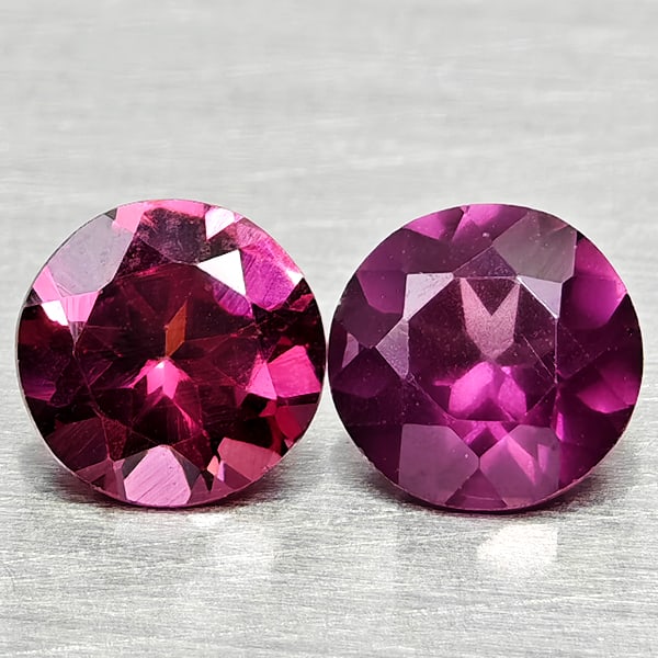 Natural Purplish Pink Rhodolite Garnet Gemstones 0.99 Ct. 2 Pcs Round 4.9 Mm.: Product ID: 802936893 Product Name: Natural Rhodolite Weight: 0.99 CT. Size: 4.9 x 4.9 x 2.9 MM. Shape: Round Color: Purplish Pink Clarity:VSI Luster: Good Gems Origin: Madagascar Treatment: Unheated 