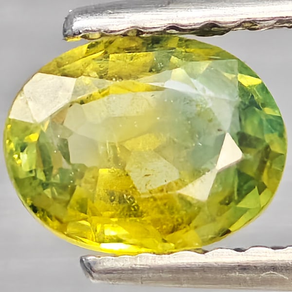 Natural Greenish Yellow Sapphire Gemstones 0.85 Ct. Oval Shape 6.4 x 5 Mm. (1 of 3)