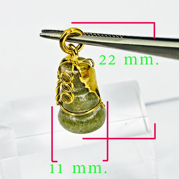Natural Multi Color Green Jade Gemstones 20.34 Ct. Calabash Pendant Shape Size 22 x 11 Mm. (1 of 3)