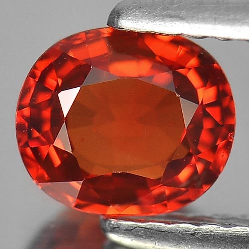 Natural Red Sapphire Gemstone 1.06 Ct. VVS Oval Shape 6.5 x 5.6 Mm. (1 of 3)