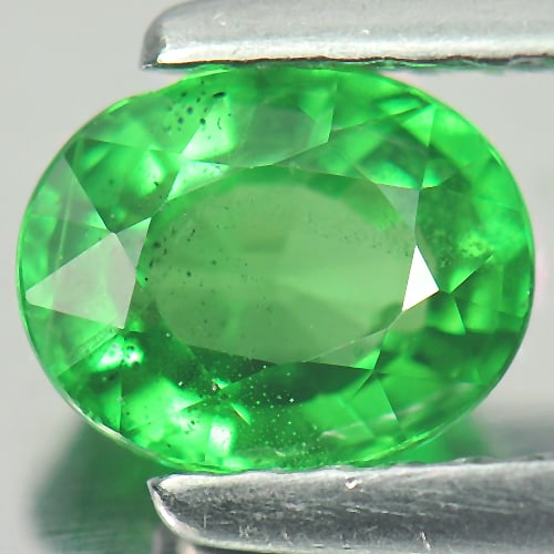 Natural Green Tsavorite Garnet Gemstones 0.82 Ct. Oval Shape 6.2 x 5 Mm. (1 of 3)