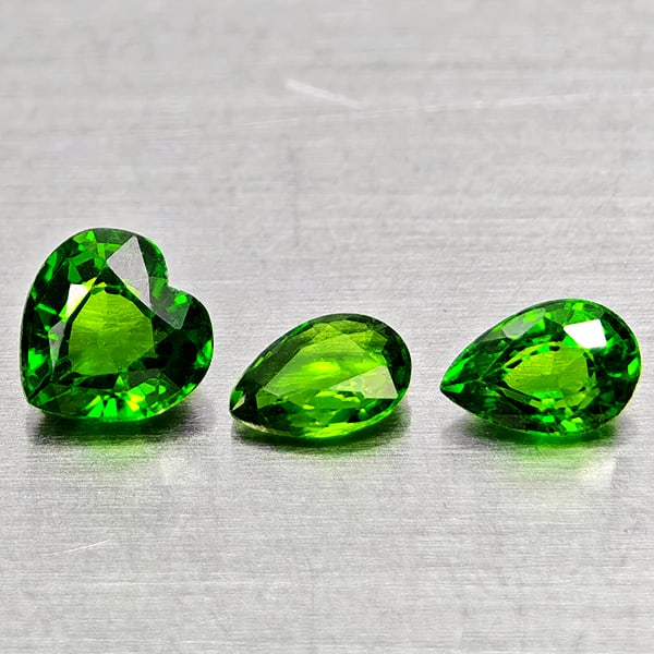 Natural Green Chrome Diopside Gemstones 0.54 Ct. 3 Pcs. Mixed Shape (1 of 3)