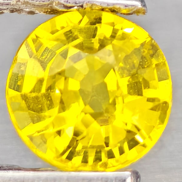 Natural Yellow Sapphire Gemstones 0.56 Ct. Round Shape 4.9 Mm. (1 of 3)