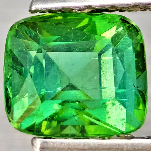 Natural Green Tourmaline Gemstones 0.78 Ct. Cushion Shape 5.5 x 4.9 Mm.: Product ID: 807250988 Product Name: Natural Tourmaline Weight: 0.78 CT. Size: 5.5 x 4.9 x 4.2 MM. Shape: Cushion Shape Color: Green Clarity:SI1 Luster: Good Gems Origin: Nigeria Treatment: Unheated Cr