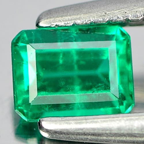 Natural Green Emerald Gemstone 0.22 Ct. Octagon 4.1 x 3.1 Mm.: Product ID: 802401207 Product Name: Natural Emerald Weight: 0.22 CT. Size: 4.1 x 3.1 x 2.1 MM. Shape: Octagon Color: Green Clarity:SI Luster: Good Gems Origin: Columbia Treatment: Unheated Crystal Str