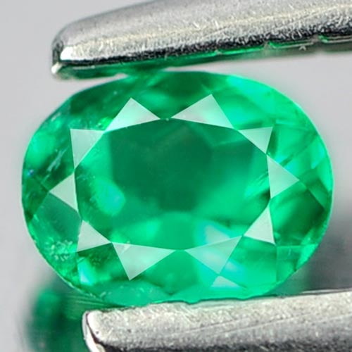 Natural Green Emerald Gemstones 0.13 Ct. Oval Shape 3.7 x 2.9 Mm.: Product ID: 802401221 Product Name: Natural Emerald Weight: 0.13 CT. Size: 3.7 x 2.9 x 2.1 MM. Shape: Oval Color: Green Clarity:SI Luster: Good Gems Origin: Columbia Treatment: Unheated Crystal Struct