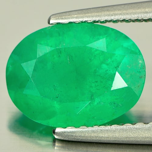 Natural Green Emerald Gemstones 1.78 Ct. Oval Shape 9.5 x 7.1 Mm. (1 of 3)
