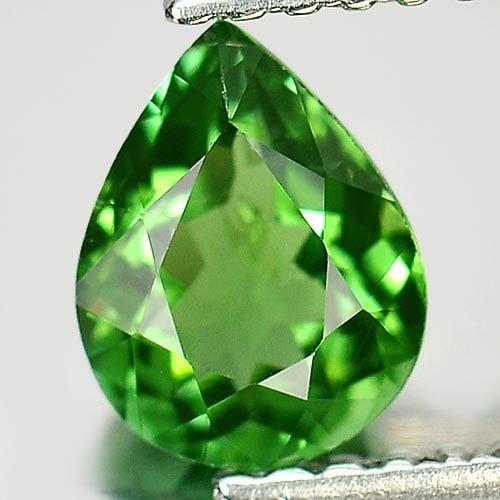 Natural Green Tourmaline Gemstones 0.72 Ct. Clean Pear Shape 7 x 5.4 Mm.: Product ID: 807246736 Product Name: Natural Tourmaline Weight: 0.72 CT. Size: 7 x 5.4 x 3.2 MM. Shape: Pear Color: Green Clarity:VSI Luster: Good Gems Origin: Nigeria Treatment: Unheated Crystal Struc