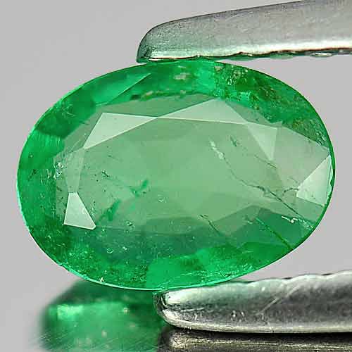 Natural Green Emerald Gemstone 0.57 Ct. Oval Shape 6.8 x 5 Mm.: Product ID: 802401723 Product Name: Natural Emerald Weight: 0.57 CT. Size: 6.8 x 5 x 2.5 MM. Shape: Oval Color: Green Clarity:SI Luster: Good Gems Origin: Columbia Treatment: Unheated Crystal Structur
