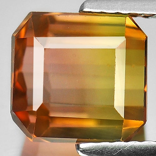 Natural Bi Color Tourmaline Gemstones 4.01 Ct. VVS Octagon Shape 8 x 7.6 Mm.: Product ID: 807237846 Product Name: Natural Tourmaline Weight: 4.01 CT. Size: 8 x 7.6 x 6.8 MM. Shape: Octagon Color: Bi Color Clarity:VVS Luster: Very Good Gems Origin: Nigeria Treatment: Unheated Cr
