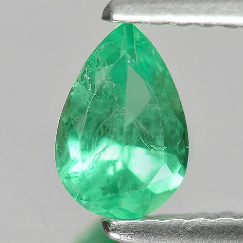 Natural Green Emerald Gemstones 0.47 Ct. Pear Shape 6.8 x 4.6 Mm.: Product ID: 802400989 Product Name: Natural Emerald Weight: 0.47 CT. Size: 6.8 x 4.6 x 3 MM. Shape: Pear Color: Green Clarity:SI Luster: Good Gems Origin: Columbia Treatment: Unheated Crystal Structur