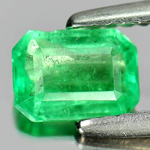 Natural Green Emerald Gemstones 0.63 Ct. Octagon Shape 6.4 x 4.6 Mm.: Product ID: 802402910 Product Name: Natural Emerald Weight: 0.63 CT. Size: 6.4 x 4.6 x 2.9 MM. Shape: Octagon Color: Green Clarity:SI Luster: Good Gems Origin: Columbia Treatment: Unheated Crystal Str