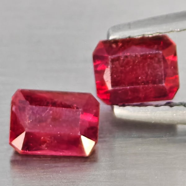 Natural Pigeon Blood Red Ruby Gemstones 1.26 Ct. 2 Pcs Octagon Shape 5.5 x 4 Mm.: Product ID: 805935921 Product Name: Natural Ruby Weight: 1.26 CT. Size: 5.5 x 4 x 2.8 MM. Shape: Octagon Color: Pigeon Blood Red Clarity:SI1 Luster: Good Gems Origin: Madagascar Treatment: Heated (Lea