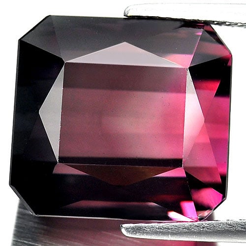 Natural Bi Color Tourmaline Gemstones 23.61 Ct. Clean Octagon 14.8 x 13.7 Mm.: Product ID: 807250072 Product Name: Natural Tourmaline Weight: 23.61 CT. Size: 14.8 x 13.7 x 12 MM. Shape: Octagon Color: Bi-Color Clarity:IF Luster: Good Gems Origin: Nigeria Treatment: Unheated Crys