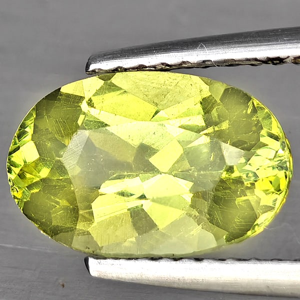 Natural Green Apatite Gemstones 2.63 Ct. Oval Shape 11.2 x 7.5 Mm.: Product ID: 800613798 Product Name: Natural Apatite Weight: 2.63 CT. Size: 11.2 x 7.5 x 5.2 MM. Shape: Oval Shape Color: Green Clarity:SI1 Luster: Good Gems Origin: Brazil Treatment: Unheated Crystal 