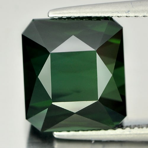 Natural Green Tourmaline Gemstones 10.00 Ct. Clean Octagon 11.42 x 10.26 Mm.: Product ID: 807212426 Product Name: Natural Tourmaline Weight: 10.00 CT. Size: 11.42 x 10.26 x 8.86 MM. Shape: Octagon Color: Blue Green Clarity:IF Luster: Good Gems Origin: Nigeria Treatment: Unheate