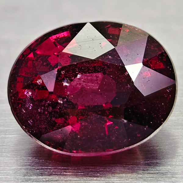 Natural Purple Pink Rhodolite Garnet Gemstones 1.57 Ct. Oval Shape 7.1 x 5.7 Mm.: Product ID: 102908906 Product Name: Natural Rhodolite Weight: 1.57 CT. Size: 7.1 X 5.7 X 4.5 MM. Shape: Oval Color: Purple Pink Clarity:VSI-SI Luster: Good Gems Origin: Madagascar Treatment: Unheated 