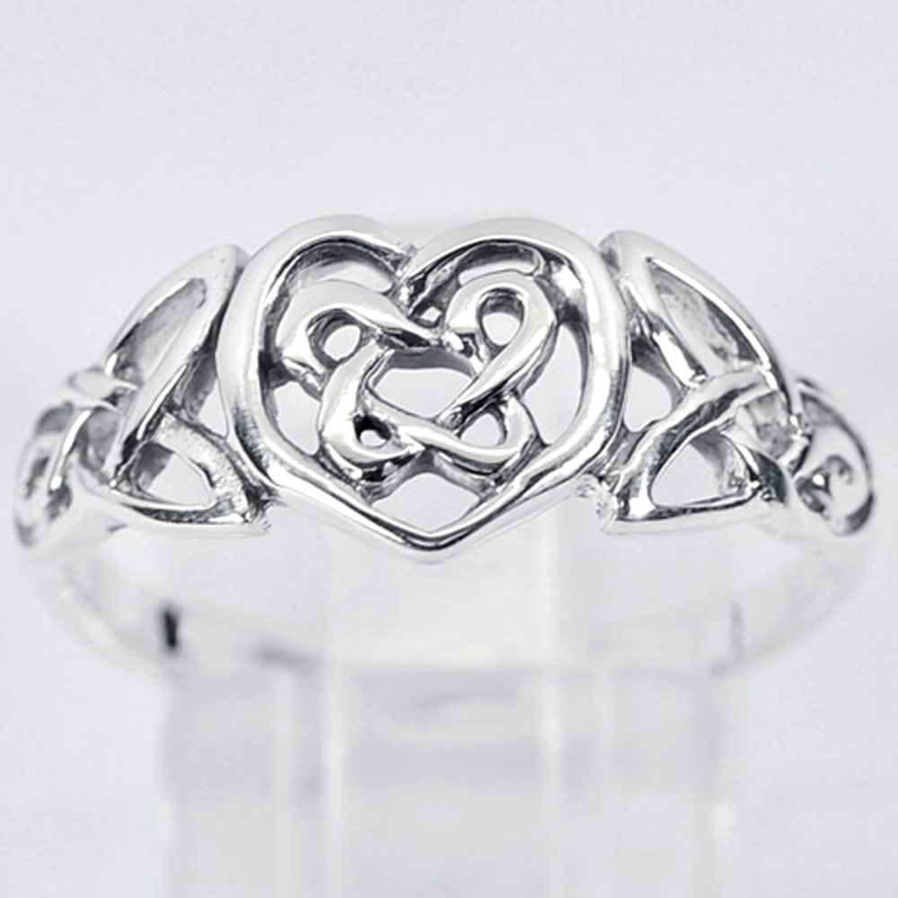 925 Sterling Silver Ring Jewelry 2.59 Grams Celtic Knot Heart Design Size 9 (1 of 3)