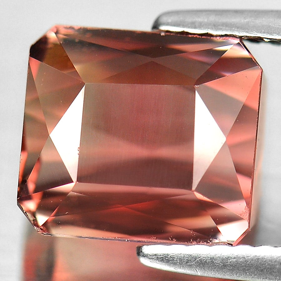 Natural Bi Color Tourmaline Gemstones 5.22 Ct. Octagon Shape 9.2 x 8.2 Mm.: Product ID: 807238044 Product Name: Natural Tourmaline Weight: 5.22 CT. Size: 9.2 x 8.2 x 6.8 MM. Shape: Octagon Color: Bi Color Clarity:VSI Luster: Good Gems Origin: Nigeria Treatment: Unheated Cryst
