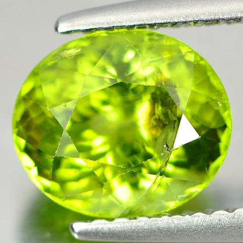Natural Green Peridot Gemstones 2.46 Ct. Oval Shape 8.5 x 7.3 Mm.: Product ID: 805309979 Product Name: Natural Peridot Weight: 2.46 CT. Size: 8.5 x 7.3 x 5.7 MM. Shape: Oval Color: Green Clarity:SI1 Luster: Good Gems Origin: Pakistan Treatment: Unheated Crystal Struc