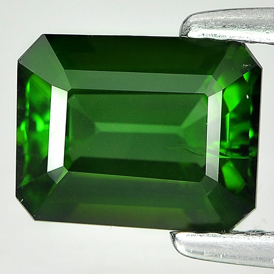 Natural Green Tourmaline Gemstones 1.60 Ct. Octagon Shape 7.8 x 6.2 Mm.: Product ID: 807224628 Product Name: Natural Tourmaline Weight: 1.60 CT. Size: 7.8 x 6.2 x 4.2 MM. Shape: Octagon Color: Green Clarity:SI Luster: Good Gems Origin: Nigeria Treatment: Unheated Crystal S