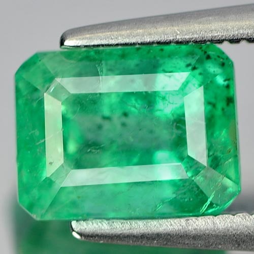 Natural Green Emerald Gemstones 1.60 Ct. Octagon Shape 7.6 x 5.8 Mm.: Product ID: 802402539 Product Name: Natural Emerald Weight: 1.60 CT. Size: 7.6 x 5.8 x 4.9 MM. Shape: Octagon Color: Green Clarity:SI Luster: Good Gems Origin: Columbia Treatment: Unheated Crystal Str