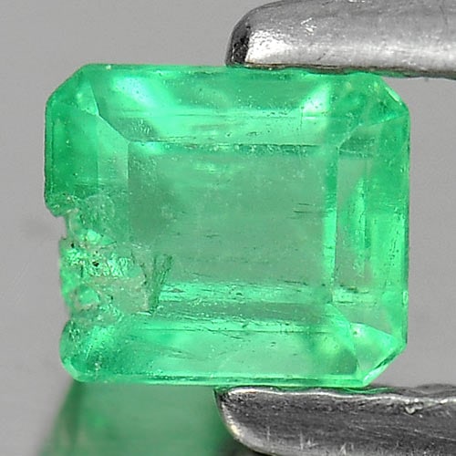 Natural Green Emerald Gemstones 0.42 Ct. Octagon Shape 4.5 x 3.9 Mm.: Product ID: 802401156 Product Name: Natural Emerald Weight: 0.42 CT. Size: 4.5 x 3.9 x 3.2 MM. Shape: Octagon Color: Green Clarity:SI Luster: Good Gems Origin: Columbia Treatment: Unheated Crystal Str
