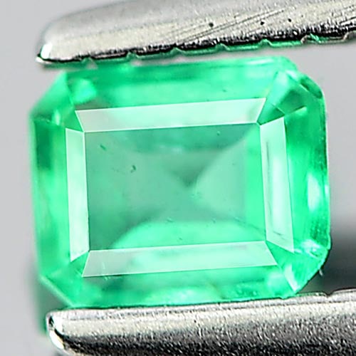 Natural Green Emerald Gemstones 0.20 Ct. Octagon Shape 4 x 3.3 Mm.: Product ID: 802403394 Product Name: Natural Emerald Weight: 0.20 CT. Size: 4 x 3.3 x 2.2 MM. Shape: Octagon Color: Green Clarity:SI Luster: Good Gems Origin: Columbia Treatment: Unheated Crystal Struc