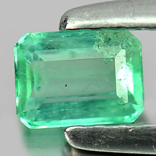Natural Green Emerald Gemstones 0.32 Ct. Octagon Shape 4.7 x 3.5 Mm.: Product ID: 802403569 Product Name: Natural Emerald Weight: 0.32 CT. Size: 4.7 x 3.5 x 2.6 MM. Shape: Octagon Color: Green Clarity:SI Luster: Good Gems Origin: Columbia Treatment: Unheated Crystal Str