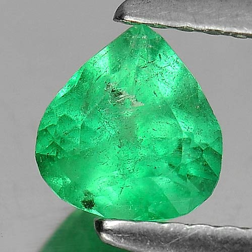 Natural Green Emerald Gemstones 0.64 Ct. Pear Shape 5.8 x 6.1 Mm. (1 of 3)