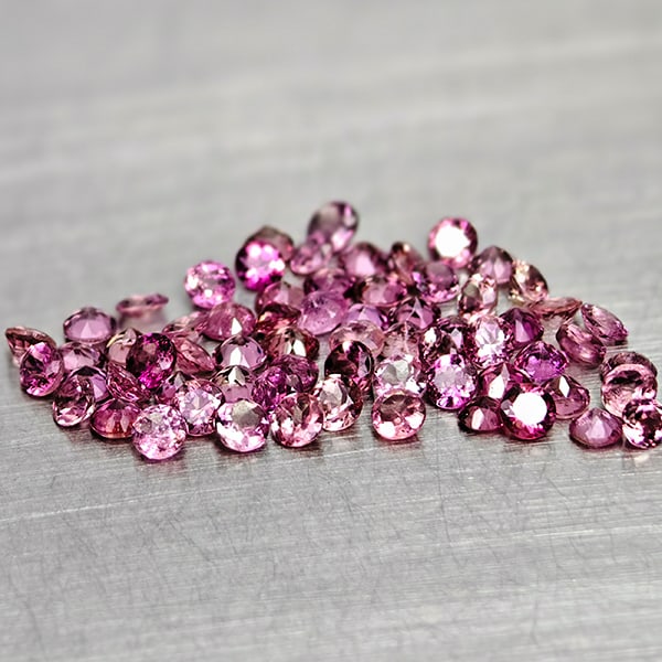 Naturar Purplish Pink Rhodolite Garnet Gemstones 2.16 Ct. 66 Pcs. Round Diamond Cut 2.1 Mm.: Product ID: 802936546 Product Name: Natural Spessartine Weight: 2.16 CT. Size: 2.1 x 2.1 x 1.2 MM. Shape: Round Diamond Cut Color: Purplish Pink Clarity:VSI Luster: Good Gems Origin: Madagascar Treatm