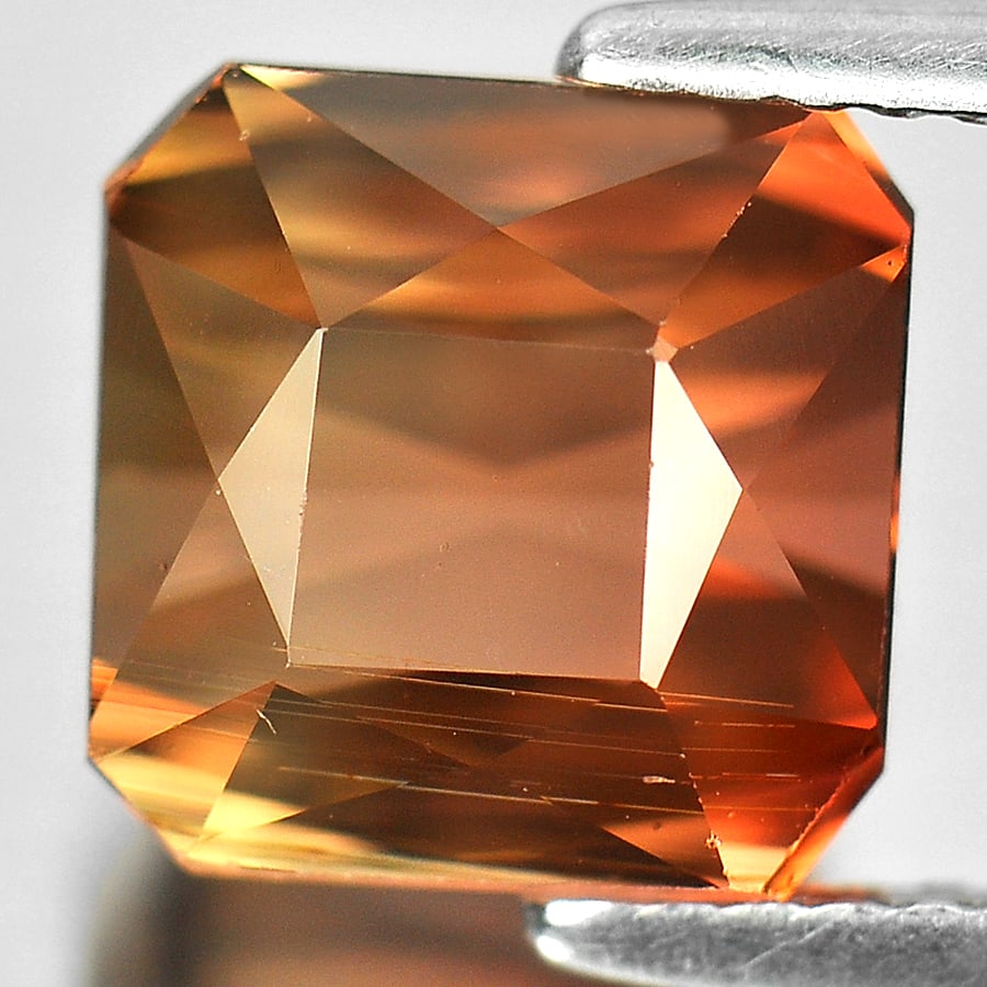 Natural Bi Color Tourmaline Gemstones 5.14 Ct. Octagon Shape 8.5 x 8.5 Mm.: Product ID: 807238048 Product Name: Natural Tourmaline Weight: 5.14 CT. Size: 8.5 x 8.5 x 7.3 MM. Shape: Octagon Color: Bi Color Clarity:VSI Luster: Good Gems Origin: Nigeria Treatment: Unheated Cryst