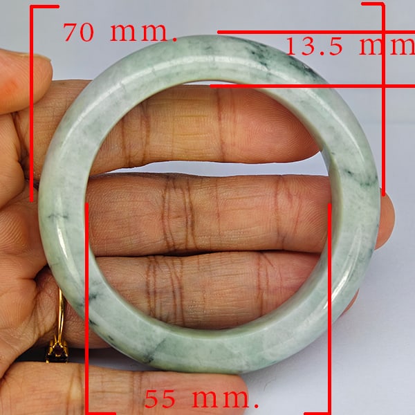 Natural Mutil Color Jade Gemstones Bangle 333.22 Ct. Diameter 55 Mm.: Product ID: 819816143 Product Name: Natural Gemstones Weight: 333.22 CT. Size: 70 x 55 x 3.5 MM. Shape: Round Color: Multi-Color Green Clarity:Opaque Luster: Good Gems Origin: Thailand Treatment: Unhe