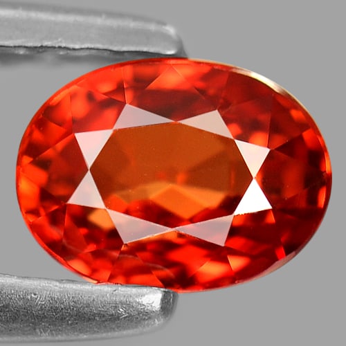 Natural Orangish Red Sapphire Gemstones 1.02 Ct. VVS Oval Shape 6.4 x 4.2 Mm. (1 of 3)