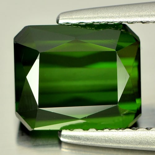 Natural Green Tourmaline Gemstones 1.79 Ct. VVS Octagon Shape 7.6 x 6.4 Mm.: Product ID: 807221061 Product Name: Natural Tourmaline Weight: 1.79 CT. Size: 7.6 x 6.4 x 4 MM. Shape: Octagon Color: Green Clarity:VVS Luster: Good Gems Origin: Nigeria Treatment: Unheated Crystal St