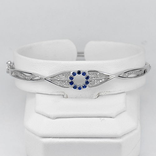 925 Sterling Silver Bangle Jewelry White Gold Plated 8.20 Grams Diameter 59 Mm.: Product ID: 280550039 Product Name: Natural Fashion Jewelry Weight: 8.20 CT. Size: 63 / 59 Mm. MM. Shape: Bangle Color: Silver Clarity:None Luster: None Gems Origin: Thailand Treatment: None Crystal S