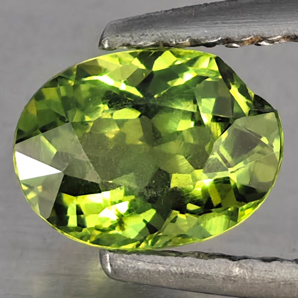 Natural Green Apatite Gemstones 0.95 Ct. Oval Shape 7.2 x 5.3 Mm.: Product ID: 100603068 Product Name: Natural Apatite Weight: 0.95 CT. Size: 7.2 x 5.3 x 3.8 MM. Shape: Oval Color: Green Clarity:SI Luster: Good Gems Origin: Tanzania Treatment: Unheated Crystal Struct