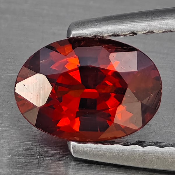 Natural Reddish Orange Spessartine Garnet Gemstones 1.06 Ct. Oval Shape 7 x 5 Mm. (1 of 3)