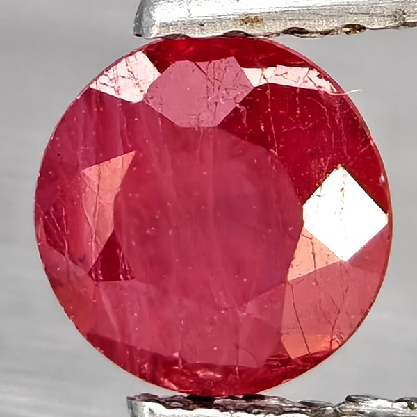 Natural Pinkish Red Ruby Gemstones 0.86 Ct. Round Shape 5.5 Mm. (1 of 3)