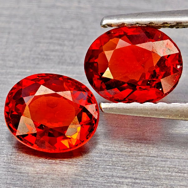 Natural Orange Red Spessartine Garnet Gemstones 1.63 Ct. 2 Pcs. Oval Shape 6.2 x 5.1 Mm.: Product ID: 802937106 Product Name: Natural Garnet Weight: 1.63 CT. Size: 6.2 x 5.1 x 2.8 MM. Shape: Oval Color: Orange Red Clarity:VVS Luster: Good Gems Origin: Namibia Treatment: Unheated Crystal St