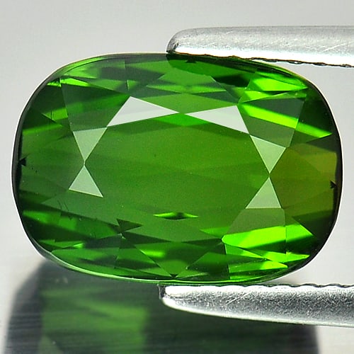 Natural Green Tourmaline Gemstones 4.46 Ct. Clean Cushion Shape 11.3 x 7.9 Mm.: Product ID: 807232426 Product Name: Natural Tourmaline Weight: 4.46 CT. Size: 11.3 x 7.9 x 5.7 MM. Shape: Cushion Color: Green Clarity:IF Luster: Very Good Gems Origin: Nigeria Treatment: Unheated Cry