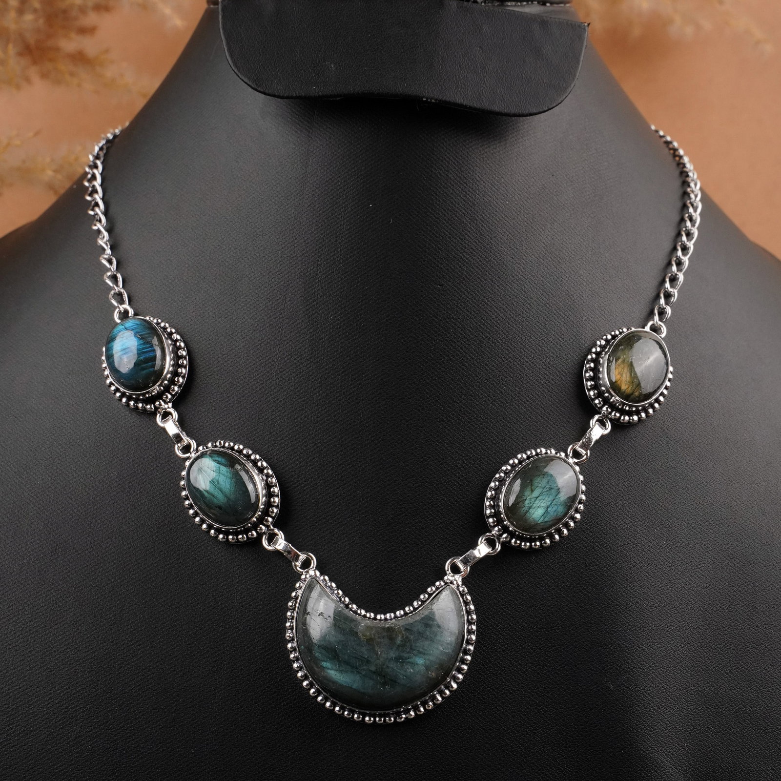 Natural Labradorite Silver Plated Handmade Choker Necklace: Product ID: 260409131901 Product - Handmade Silver Plated Necklace Metal - 925 Sterling Silver Plated Necklace Length - 18 Inch Gemstone - Labradorite Gemstone Size - 12X16 MM (4 Stone) 24X20MM (1 Sto